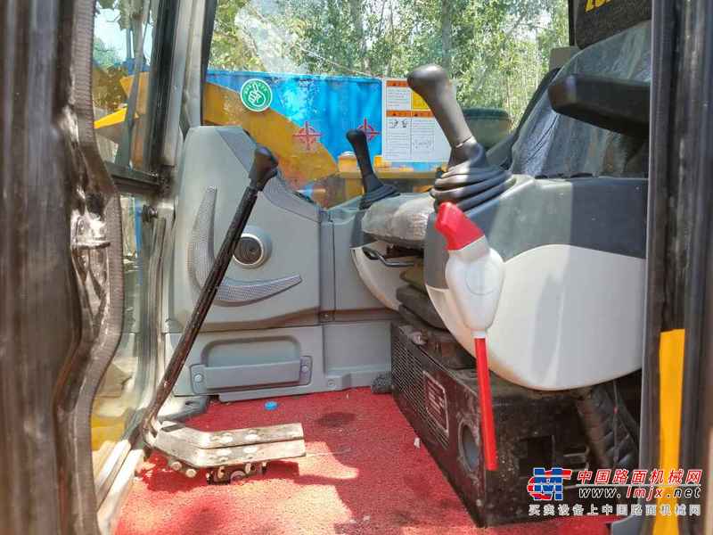 河北出售转让二手2600小时2013年龙工LG6085挖掘机