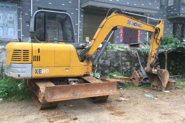 湖北出售转让二手7500小时2012年徐工XE60挖掘机