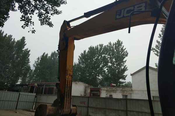 河南出售转让二手6985小时2011年JCBJS220LC挖掘机