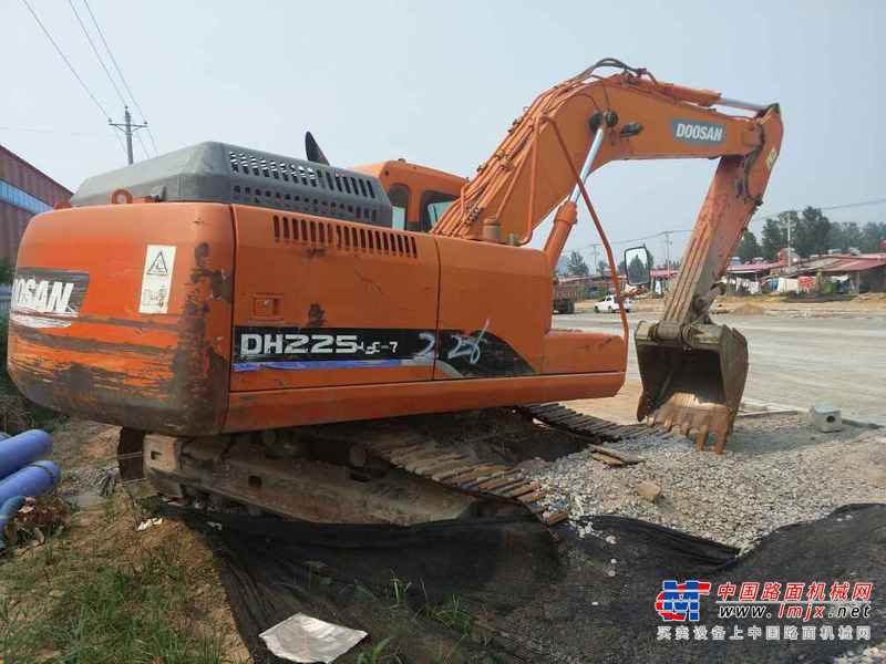 河南出售转让二手6890小时2010年斗山DH225LC挖掘机