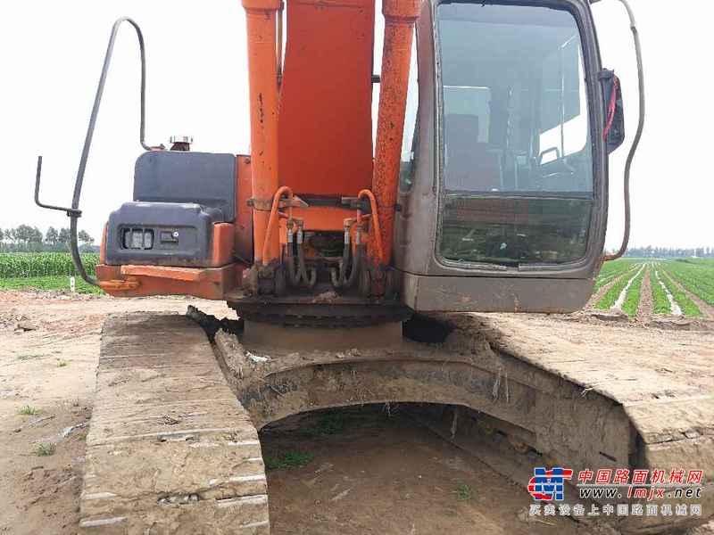 吉林出售转让二手15000小时2006年日立ZX230挖掘机