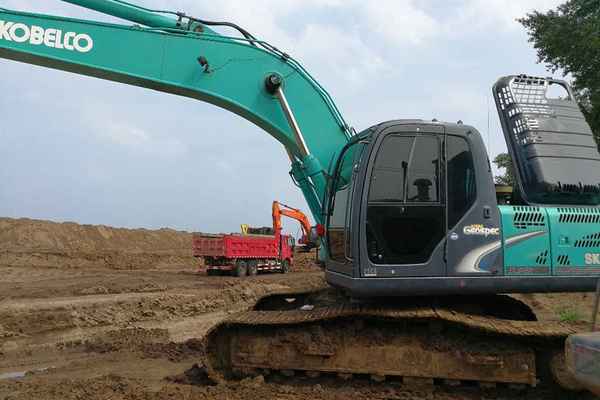 吉林出售转让二手8500小时2009年神钢SK250挖掘机