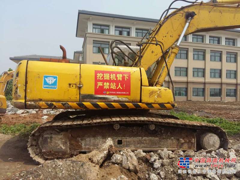 河北出售转让二手20000小时2005年住友SH200Z3挖掘机