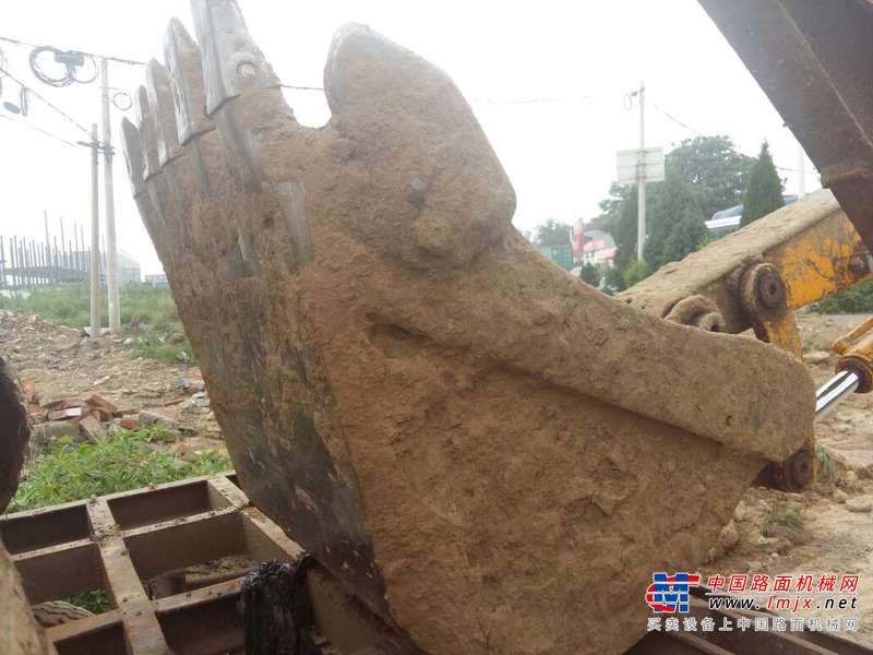 河北出售转让二手3000小时2013年龙工LG6065挖掘机