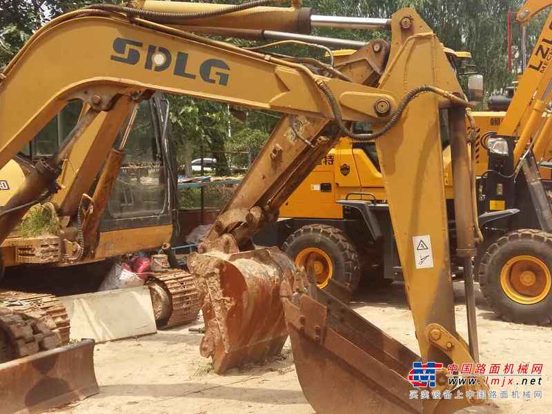 河北出售转让二手15000小时2005年临工LG660挖掘机