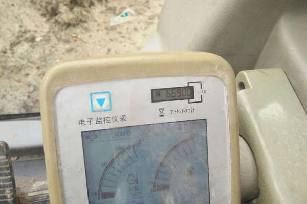 安徽出售转让二手6690小时2010年徐工XE210挖掘机
