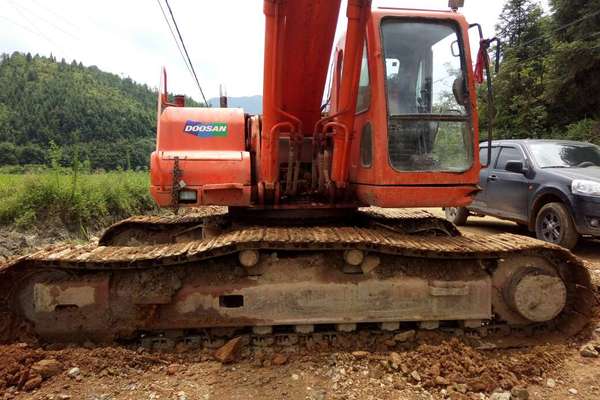 江西出售转让二手15000小时2007年斗山DH300挖掘机