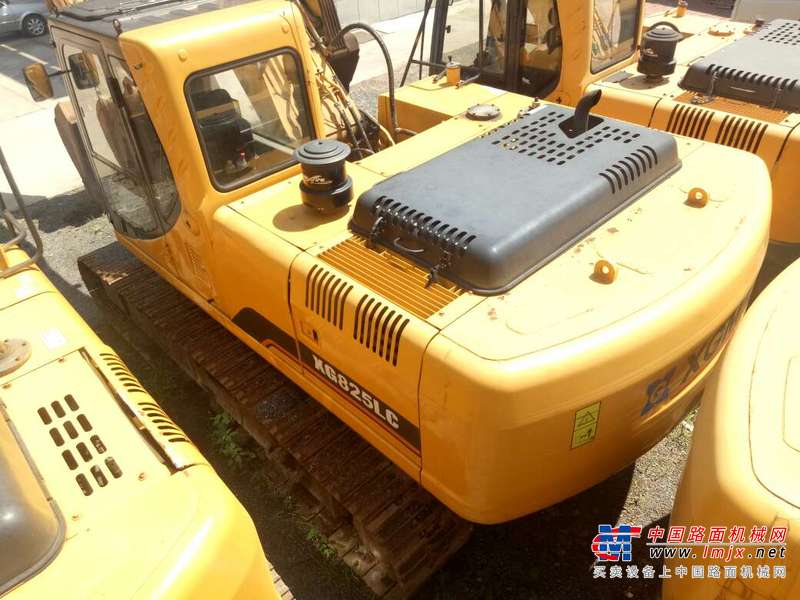 吉林出售转让二手3222小时2012年厦工XG825挖掘机