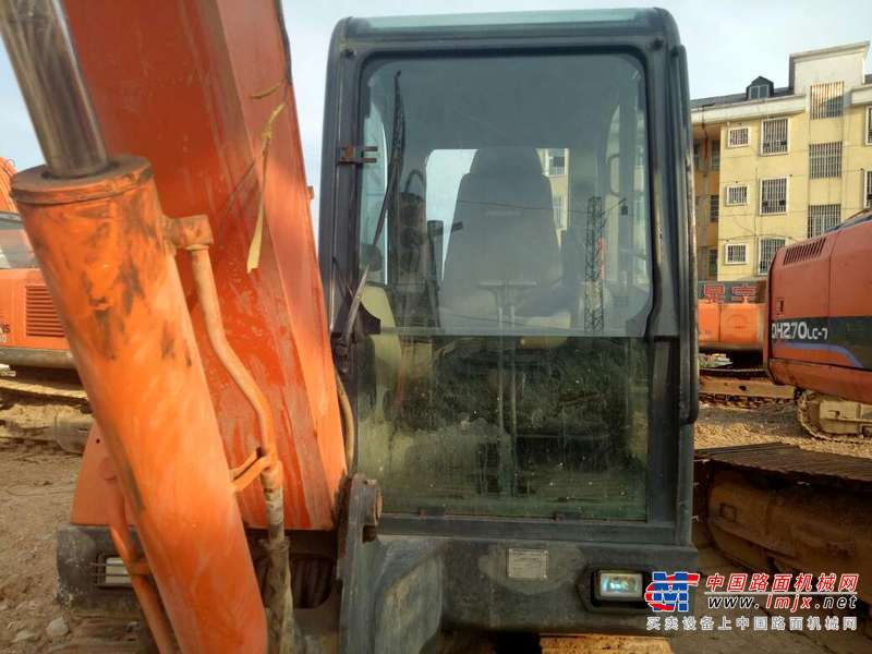 江西出售转让二手10000小时2010年斗山DH60挖掘机