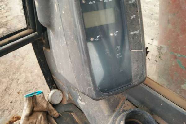 山东出售转让二手12000小时2006年日立ZX200挖掘机