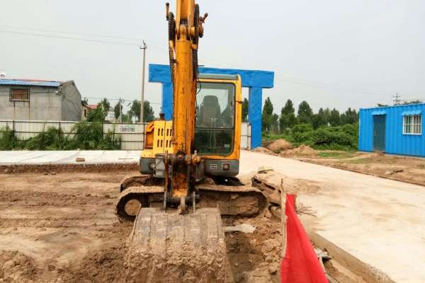 山东出售转让二手5000小时2011年沃得重工W260挖掘机