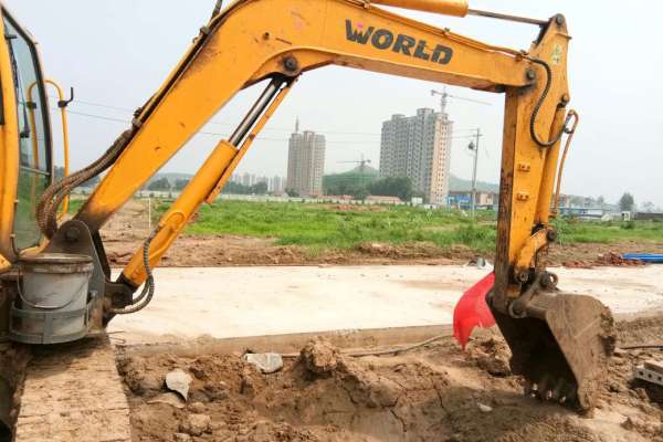 山东出售转让二手5000小时2011年沃得重工W260挖掘机