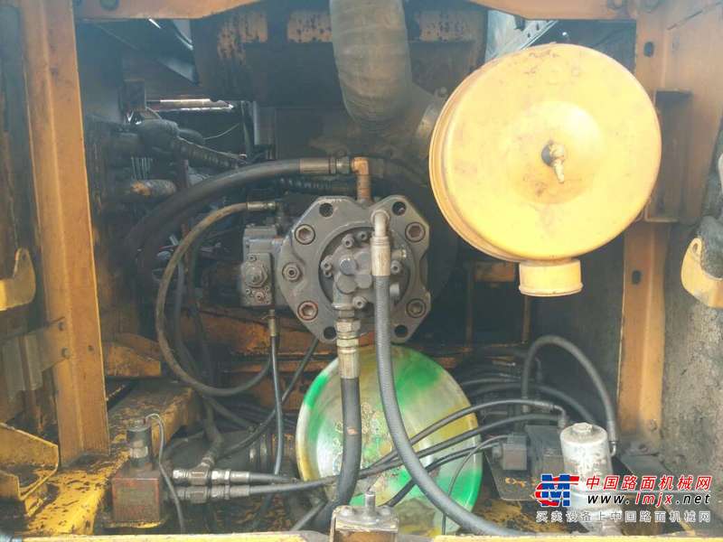 云南出售转让二手18936小时2005年现代R220LC挖掘机