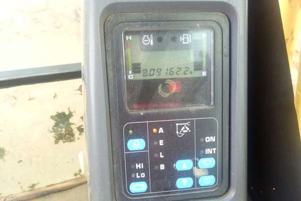 辽宁出售转让二手9800小时2011年小松PC130挖掘机