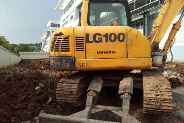 江西出售转让二手12000小时2010年龙工LG6085挖掘机