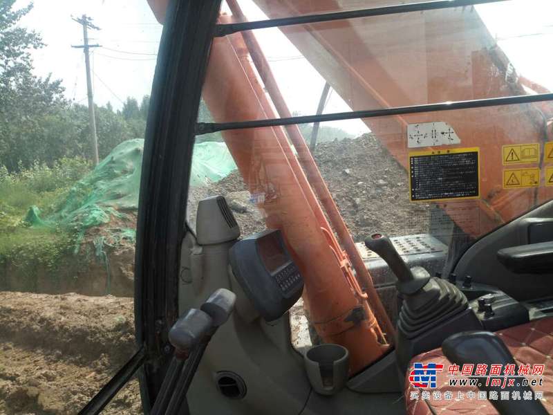 山东出售转让二手7460小时2010年日立ZX200挖掘机