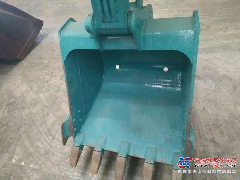 辽宁出售转让二手10小时2017年黑猫DBC60B挖掘机