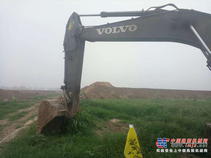 山东出售转让二手12000小时2010年沃尔沃EC210B挖掘机