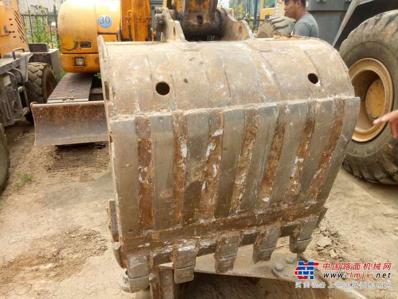 辽宁出售转让二手7000小时2011年龙工LG6085挖掘机