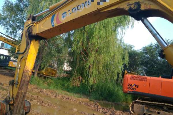 河北出售转让二手5000小时2013年中联重科ZE85E挖掘机