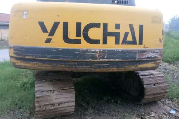 山东出售转让二手5000小时2010年玉柴YC135挖掘机