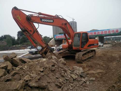山西出售转让二手6900小时2011年斗山DH300LC挖掘机