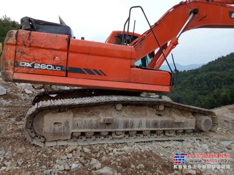 江西出售转让二手8000小时2012年斗山DX260LC挖掘机