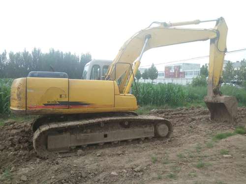 山东出售转让二手11000小时2006年住友SH200A3挖掘机