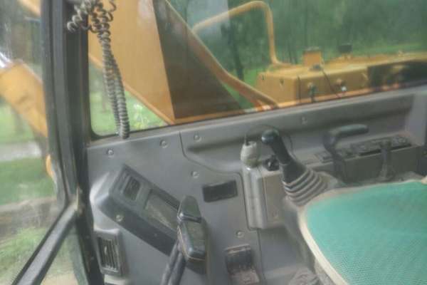 山东出售转让二手6000小时2012年柳工CLG908D挖掘机