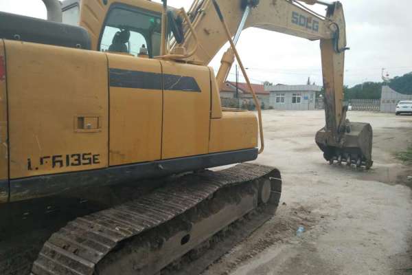 辽宁出售转让二手4000小时2013年临工LG6135挖掘机