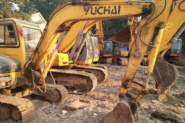 安徽出售转让二手7600小时2011年玉柴YC60挖掘机