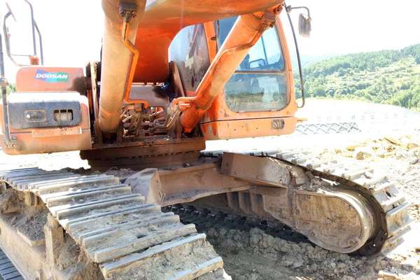 四川出售转让二手6582小时2014年斗山DX500LC挖掘机