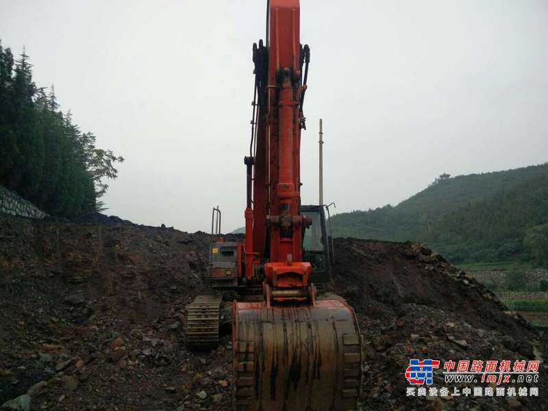 山西出售转让二手6300小时2011年日立ZX270挖掘机