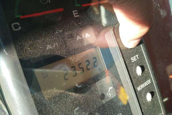 安徽出售转让二手2352小时2015年日立ZX70挖掘机