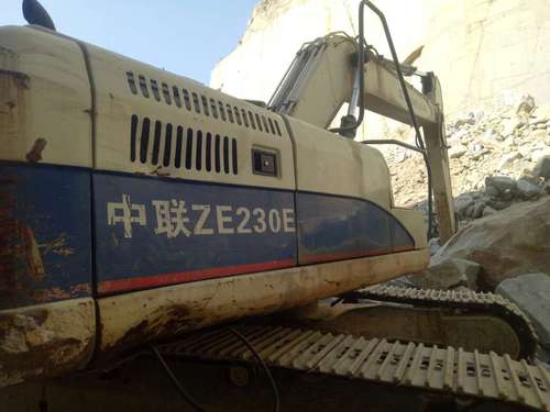 江西出售转让二手5500小时2012年中联重科ZE230LC挖掘机