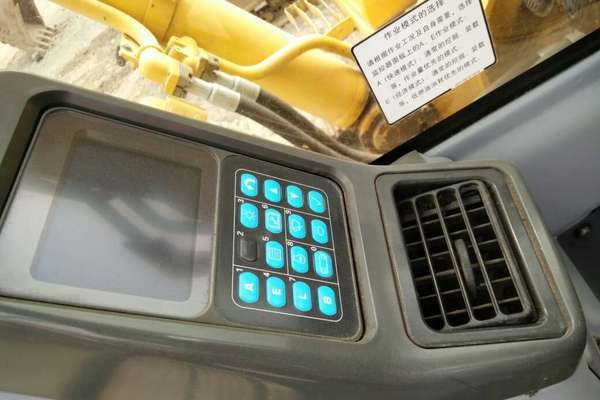 河北出售转让二手1900小时2013年小松PC360挖掘机