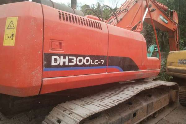 辽宁出售转让二手8000小时2010年斗山DH300LC挖掘机