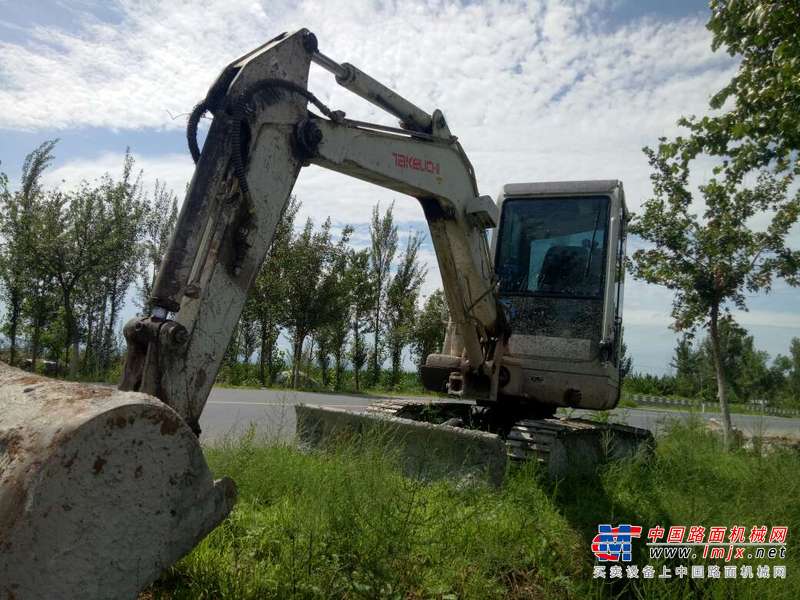 辽宁出售转让二手7000小时2010年竹内TB140挖掘机