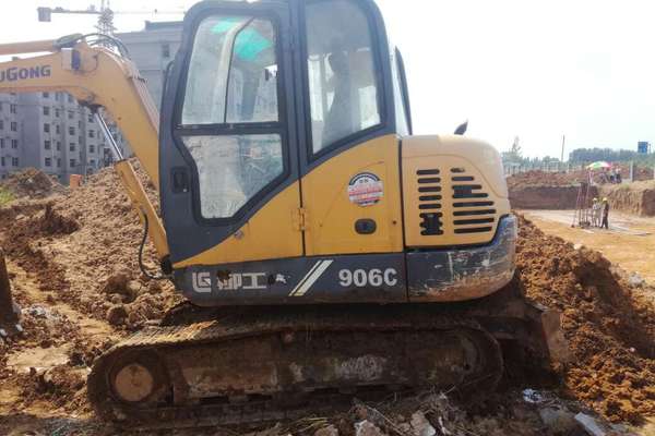 山东出售转让二手9300小时2011年柳工CLG906C挖掘机