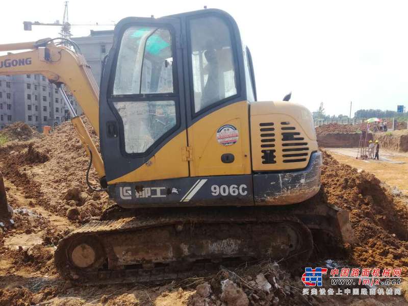 山东出售转让二手9300小时2011年柳工CLG906C挖掘机