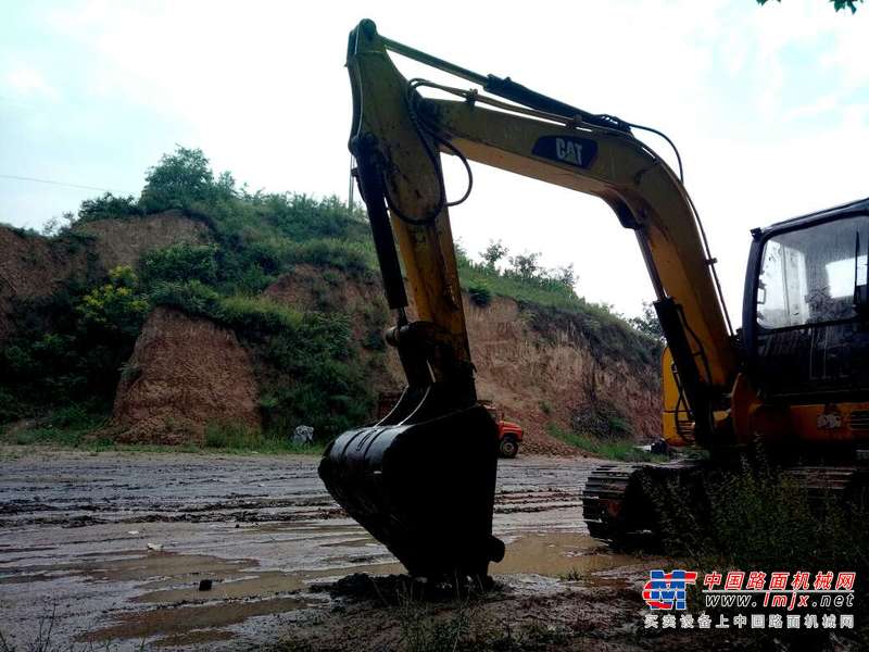山西出售转让二手8000小时2011年卡特重工CT60挖掘机
