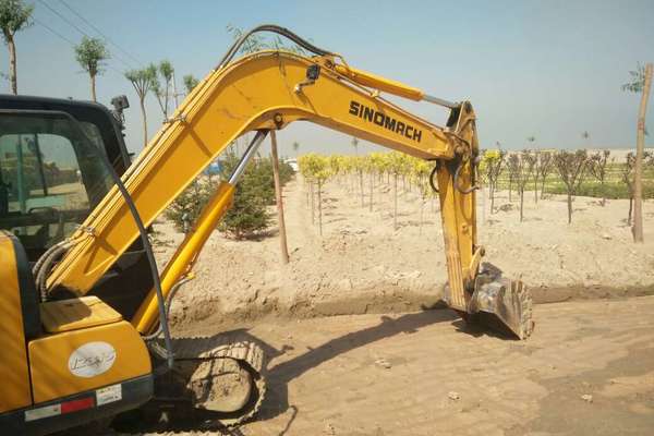宁夏出售转让二手8000小时2013年国机重工ZG3085挖掘机