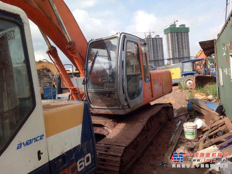 云南出售转让二手16203小时2006年日立EX220挖掘机