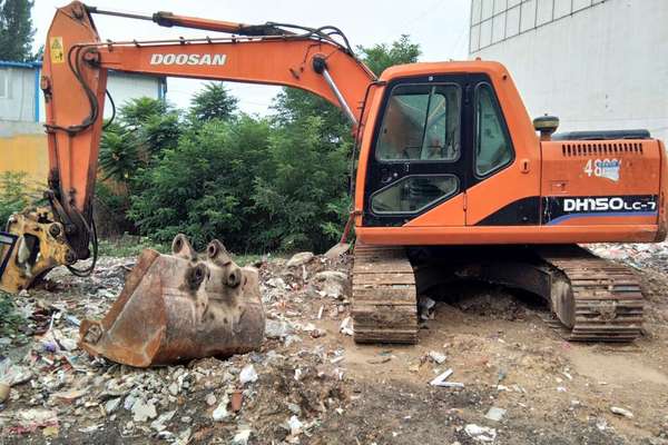 河北出售转让二手9000小时2009年斗山DH150挖掘机