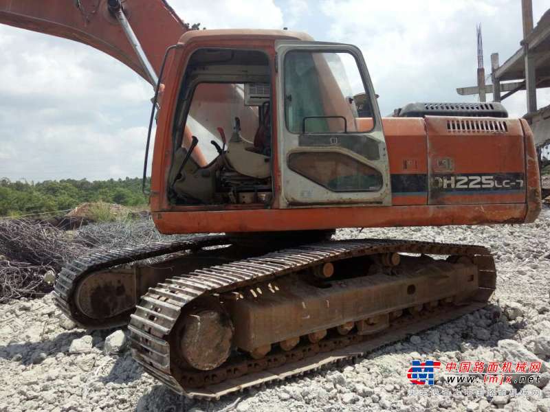 江西出售转让二手14000小时2010年斗山DH225LC挖掘机