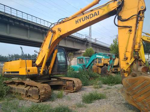 河北出售转让二手8000小时2011年现代R225LC挖掘机