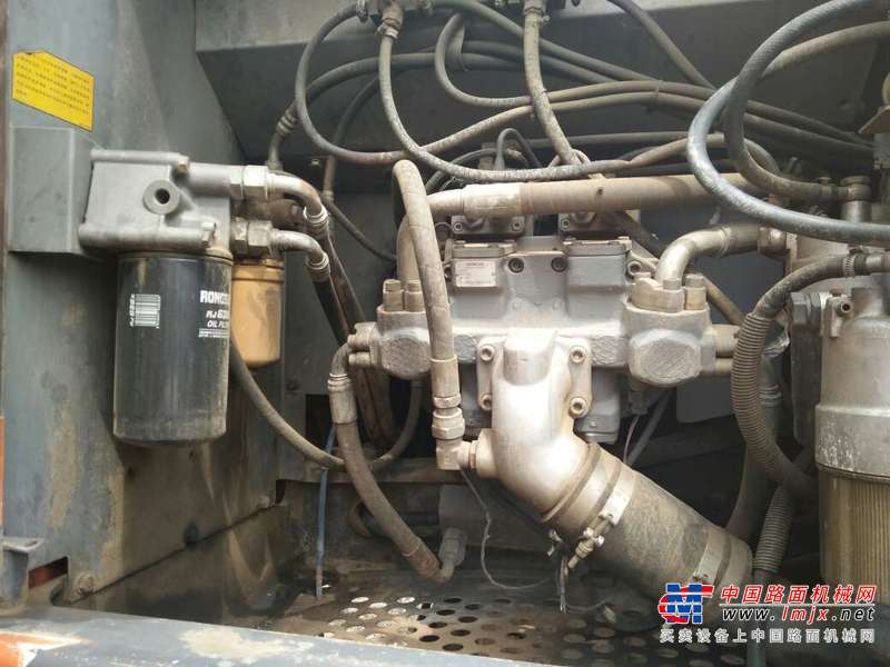 辽宁出售转让二手13000小时2010年日立ZX200LC挖掘机