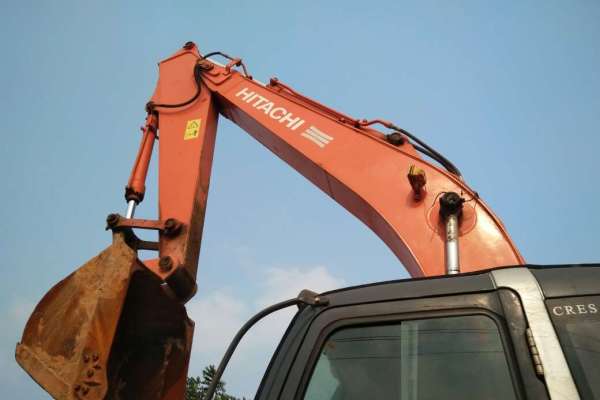 河北出售转让二手7500小时2011年日立ZX200挖掘机