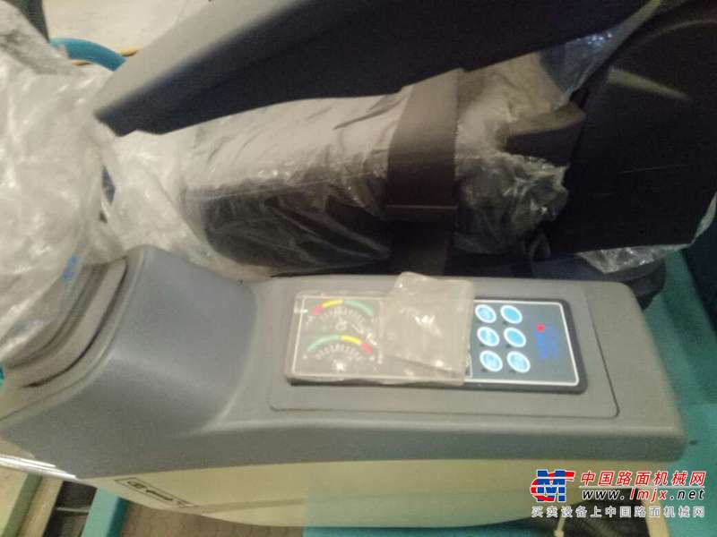 辽宁出售转让二手1小时2017年黑猫DBC8018挖掘机