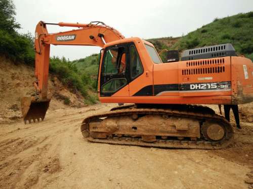 河北出售转让二手6000小时2012年斗山DH215挖掘机